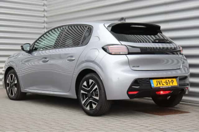 Peugeot 208 (2024) thumbnail 9