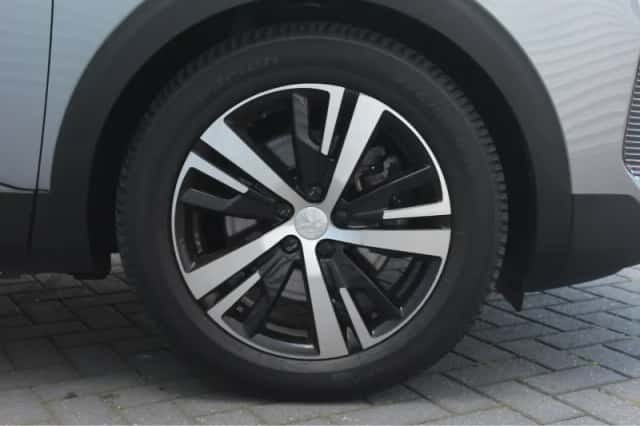 Peugeot 3008 (2022) thumbnail 12