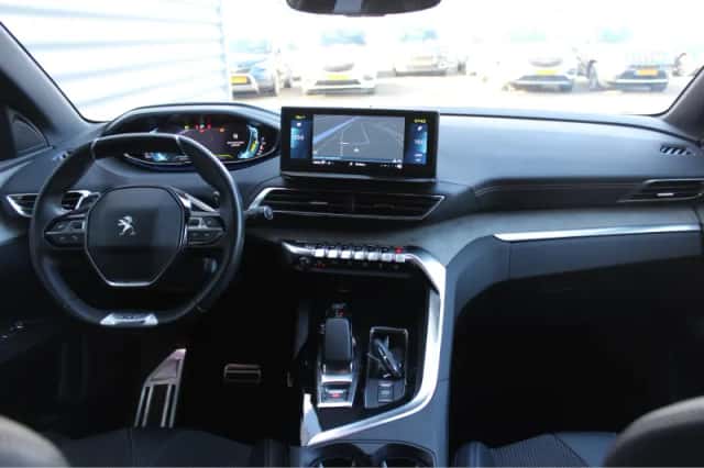 Peugeot 3008 (2022) thumbnail 37