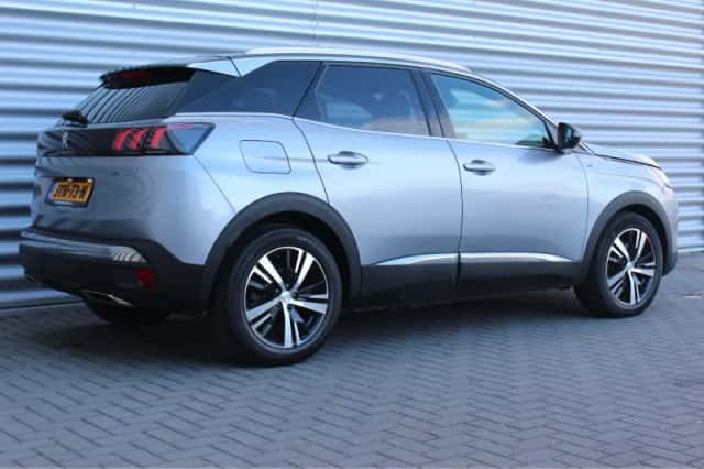 Peugeot 3008 (2022) thumbnail 9