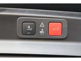 Peugeot 5008 (2024) thumbnail 18