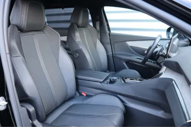 Peugeot 5008 (2024) thumbnail 23
