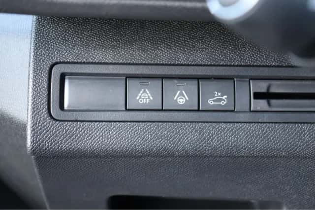 Peugeot 5008 (2024) thumbnail 26