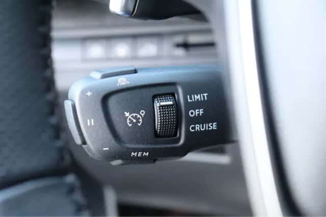 Peugeot 5008 (2024) thumbnail 27