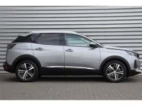 Peugeot 3008 (2021) thumbnail 3
