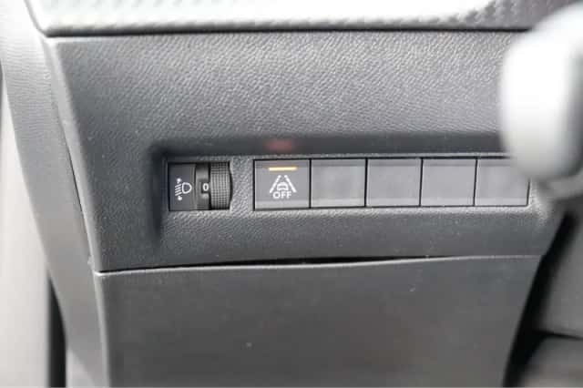 Peugeot 2008 (2020) thumbnail 21