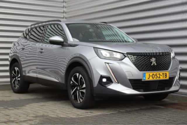 Peugeot 2008 (2020) thumbnail 4