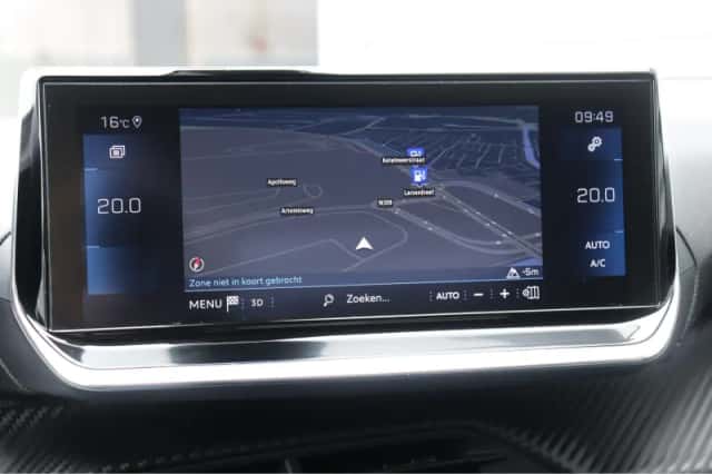 Peugeot 2008 (2020) thumbnail 31
