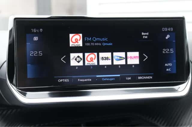 Peugeot 2008 (2020) thumbnail 33