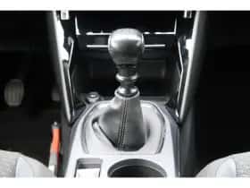 Peugeot 2008 (2020) thumbnail 37