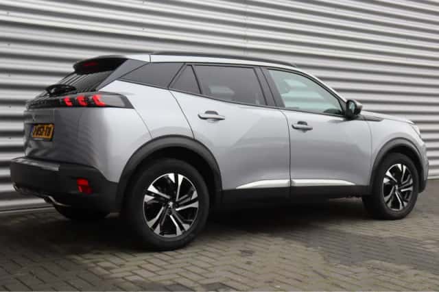 Peugeot 2008 (2020) thumbnail 7