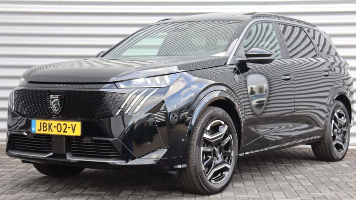 Peugeot E-5008 (2025) — foto 1