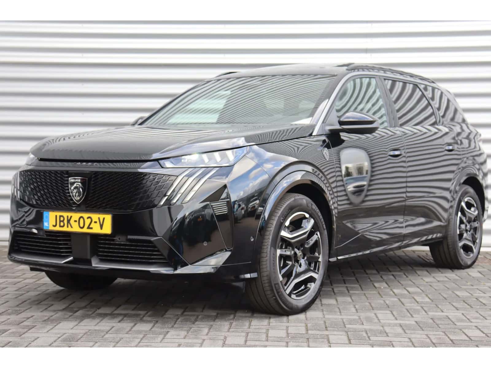 Peugeot E-5008 (2025) — foto 1