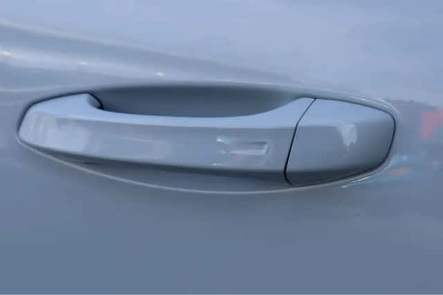 Peugeot e-3008 (2025) thumbnail 12