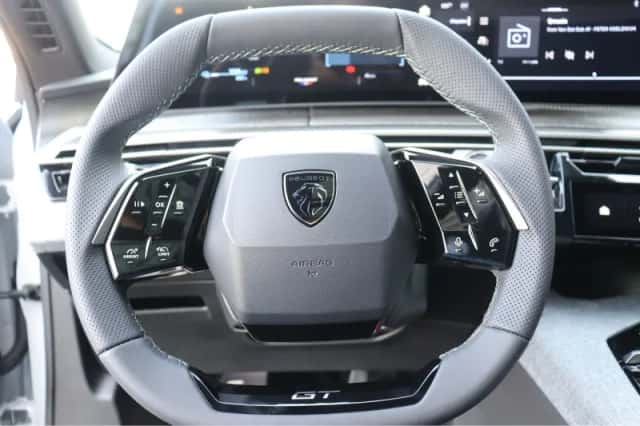 Peugeot e-3008 (2025) thumbnail 32