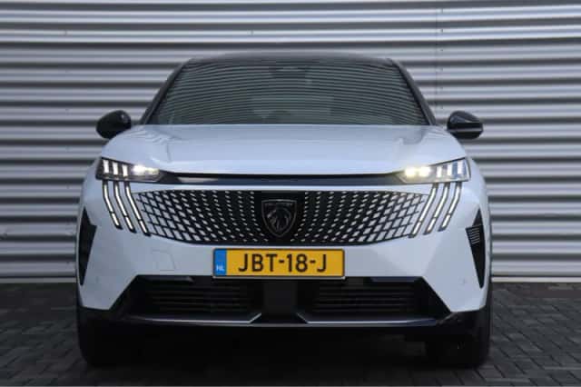 Peugeot e-3008 (2025) thumbnail 5