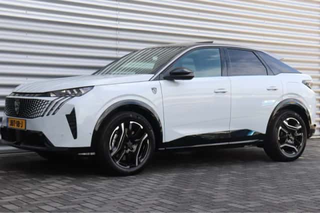 Peugeot e-3008 (2025) thumbnail 6