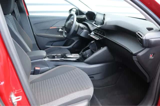 Peugeot e-208 (2022) thumbnail 17