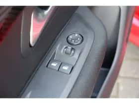 Peugeot e-208 (2022) thumbnail 18