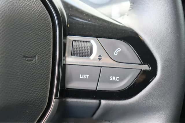Peugeot e-208 (2022) thumbnail 24