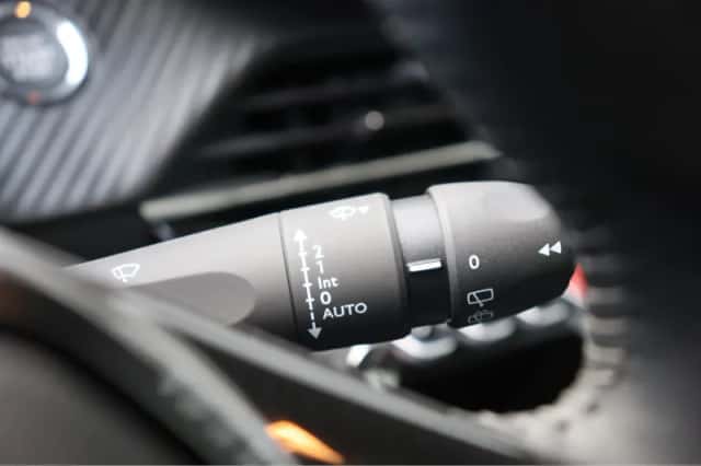 Peugeot e-208 (2022) thumbnail 25