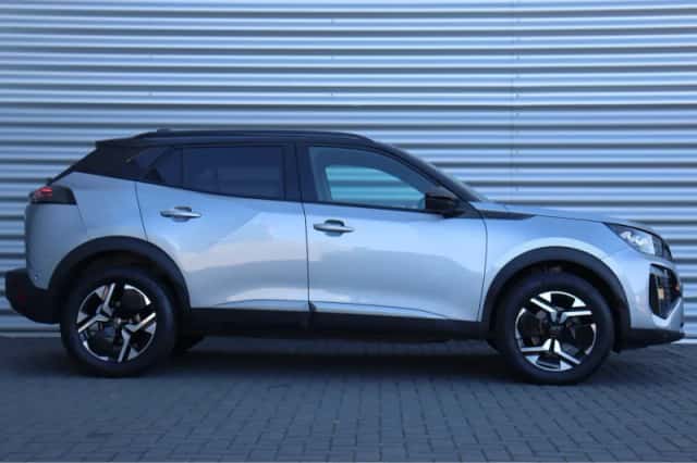 Peugeot 2008 (2024) thumbnail 3