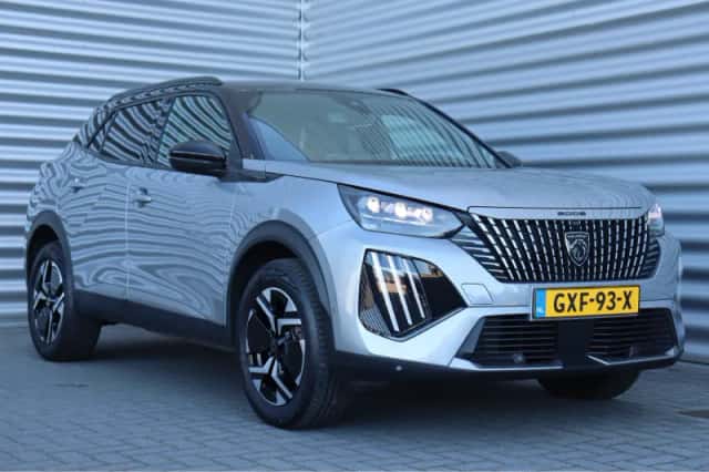 Peugeot 2008 (2024) thumbnail 4