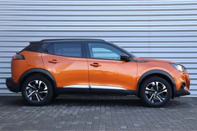 Peugeot 2008 (2020) thumbnail 3