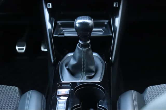 Peugeot 2008 (2020) thumbnail 39