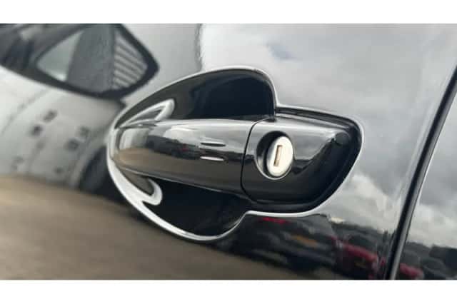 Peugeot 3008 (2024) thumbnail 12