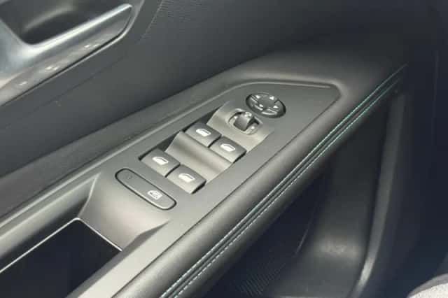 Peugeot 3008 (2024) thumbnail 20