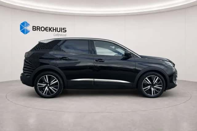 Peugeot 3008 (2024) thumbnail 3