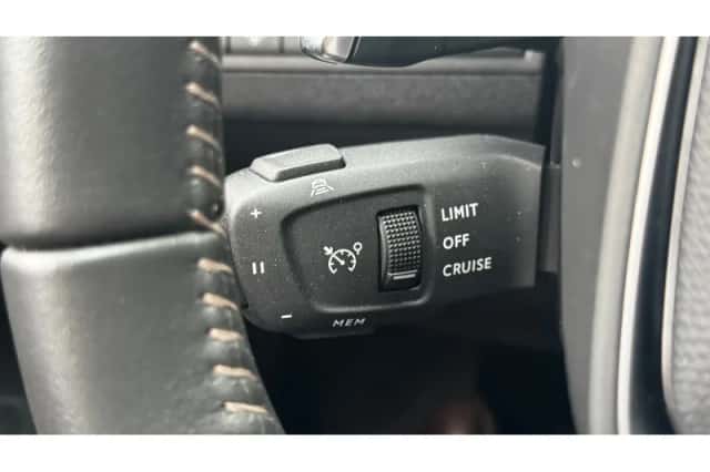 Peugeot 3008 (2024) thumbnail 23