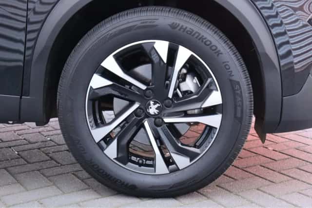 Peugeot e-2008 (2023) thumbnail 12