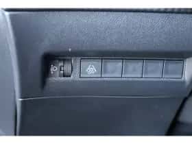 Peugeot e-2008 (2023) thumbnail 21