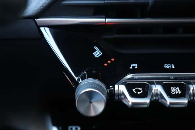 Peugeot e-2008 (2023) thumbnail 35