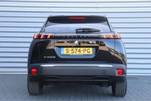 Peugeot e-2008 (2023) thumbnail 8