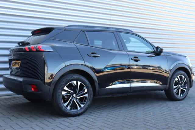 Peugeot e-2008 (2023) thumbnail 9