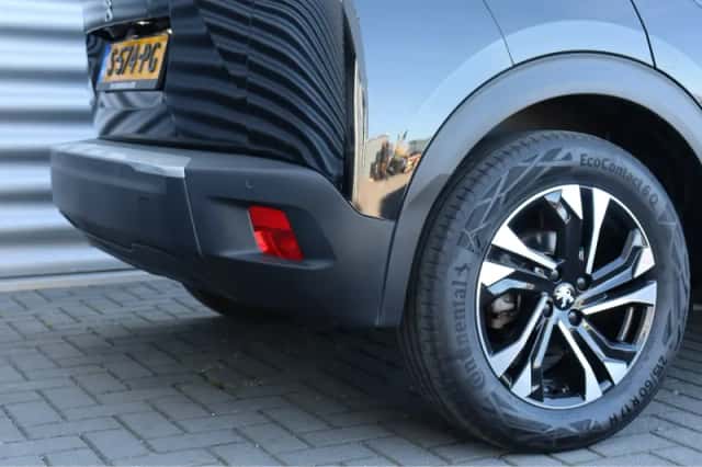 Peugeot e-2008 (2023) thumbnail 10