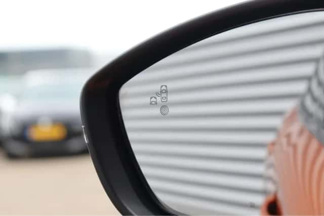 Peugeot 2008 (2021) thumbnail 13