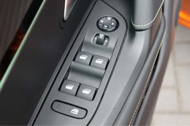 Peugeot 2008 (2021) thumbnail 20