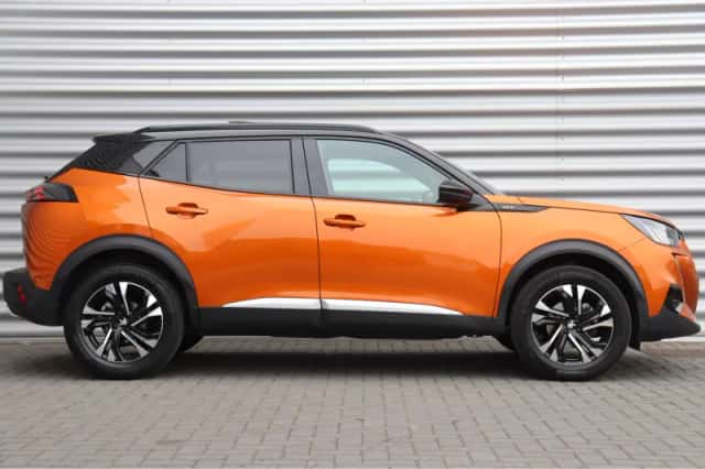 Peugeot 2008 (2021) thumbnail 3