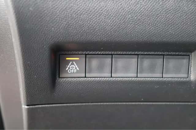 Peugeot 2008 (2021) thumbnail 21