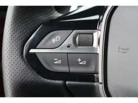 Peugeot 2008 (2021) thumbnail 24