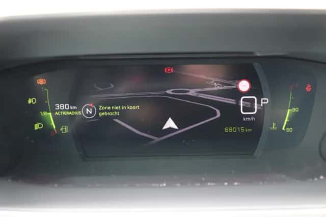 Peugeot 2008 (2021) thumbnail 25