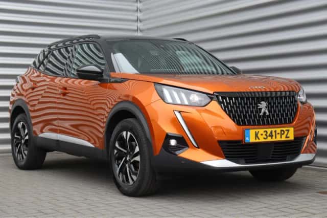 Peugeot 2008 (2021) thumbnail 4