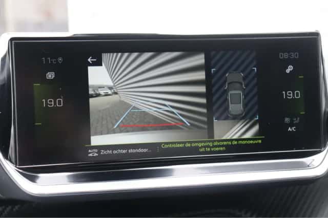 Peugeot 2008 (2021) thumbnail 31