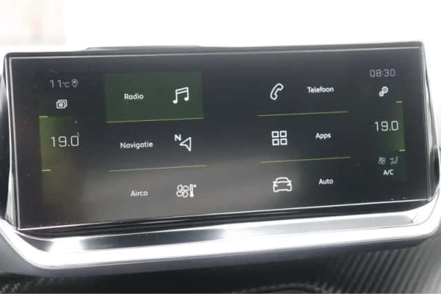 Peugeot 2008 (2021) thumbnail 34