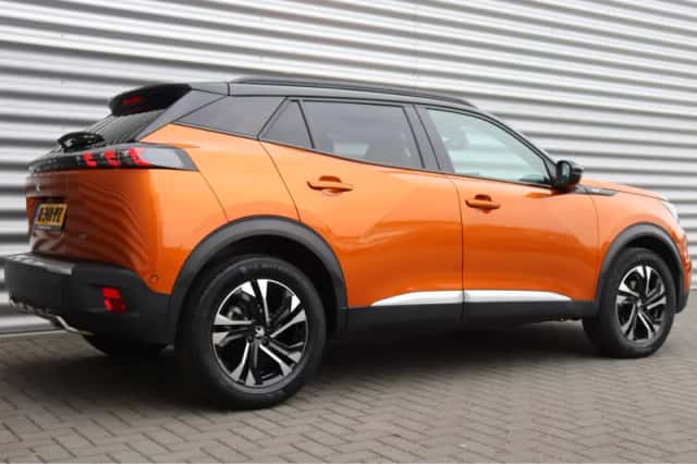 Peugeot 2008 (2021) thumbnail 9