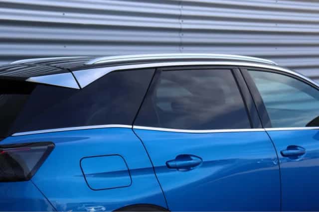 Peugeot 3008 (2021) thumbnail 11
